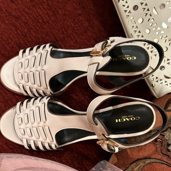 Coach New York Size 9.5 B,Izzy Leather Heeled Sandal in Ivory - Picture 6 of 12